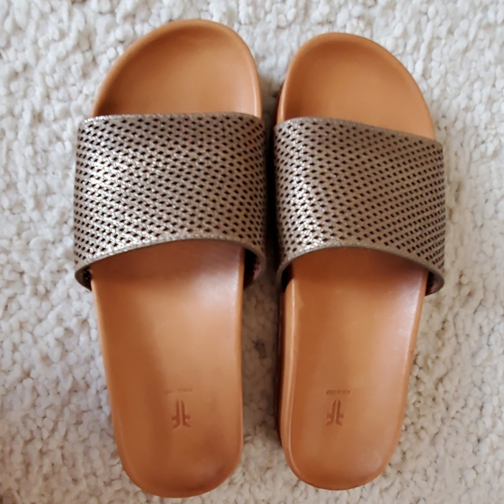 Frye Women’s Lily Perforated Gold Slide Sandals